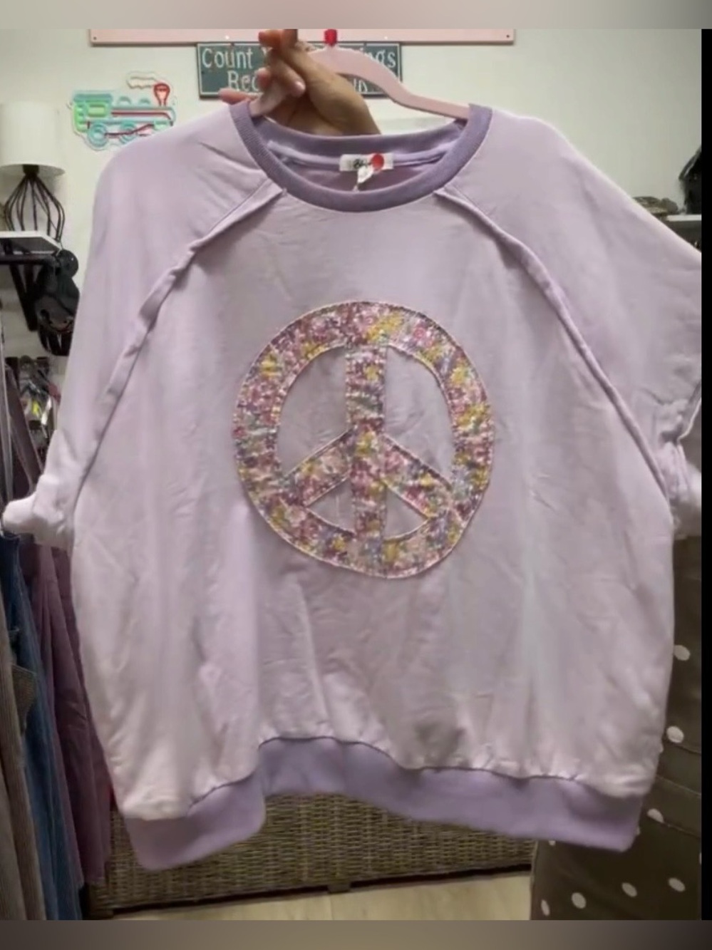Easel XL Lavender Peace Logo Short-Sleeve Sweatshirt Top - Lavender